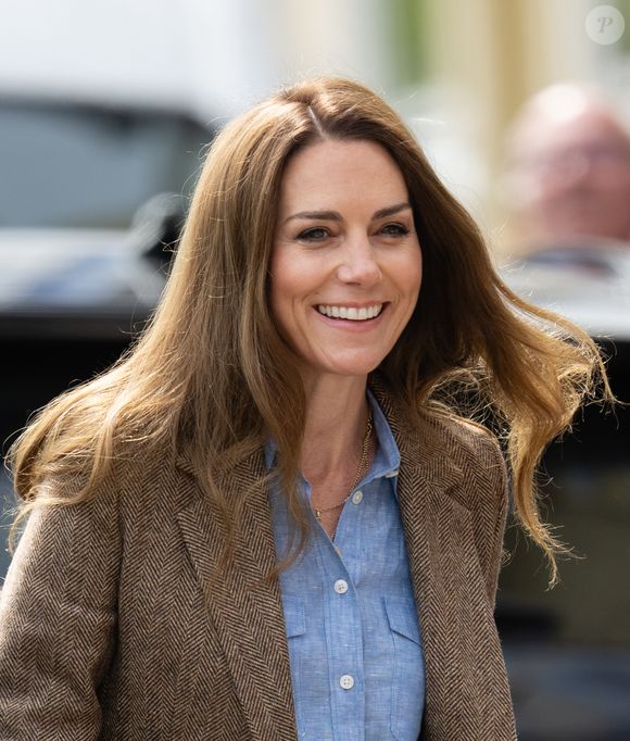 Novo cabelo de Kate Middleton: mulher de Príncipe William exibe novo visual mais claro.