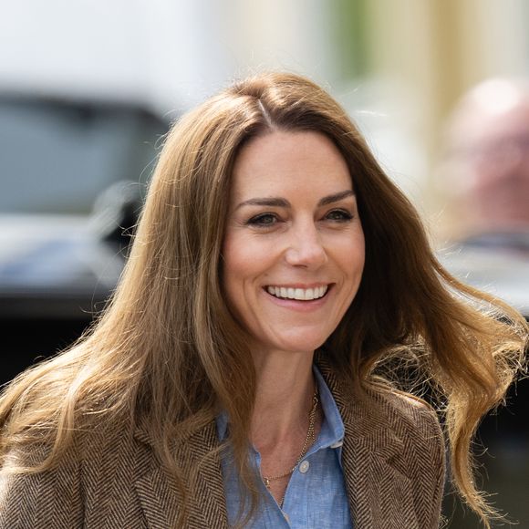 Novo cabelo de Kate Middleton: mulher de Príncipe William exibe novo visual mais claro.