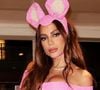 Anitta é fã das fantasias de Halloween: a desta foto, de Pantera Cor-de-Rosa, foi emprestada por Sabrina Sato