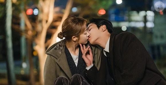 Será que o amor de Hong-jo e Shin-yu vai superar a maldição? Os fãs já estão aguardando ansiosos pela próxima temporada!