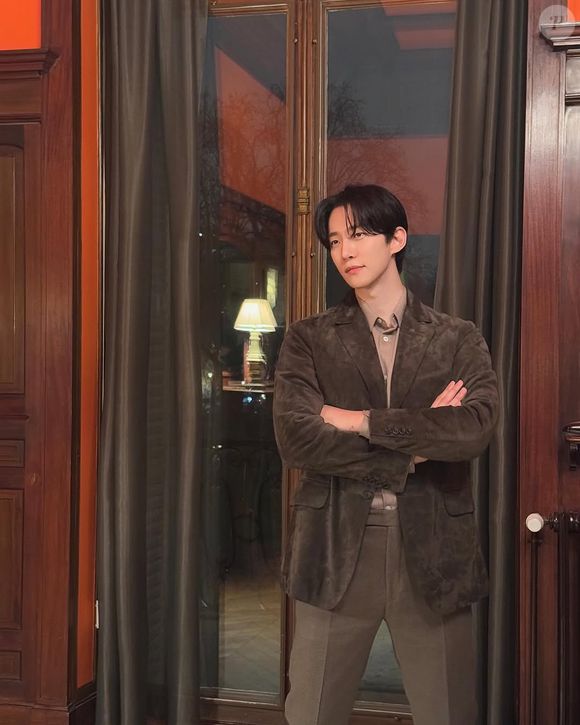 O fan-con de Lee Junho inicia às 19h e tem duração de duas horas no total