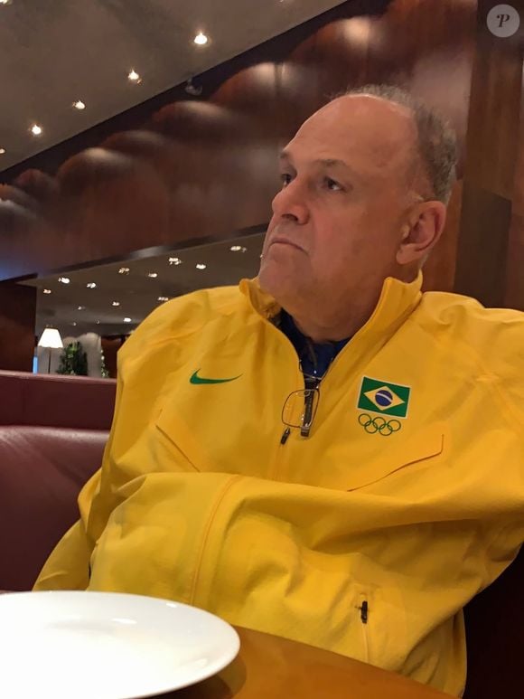 Segundo a assessoria, Oscar Schmidt seguia sendo acompanhado pela mesma equipe médica desde 2013 e realizava exames de rotina após o fim da quimioterapia