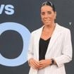 Nem blazer, nem calça de alfaiataria! Âncora da Globo, Mônica Teixeira é fotografada de biquíni e boa forma da jornalista rouba a cena em fotos