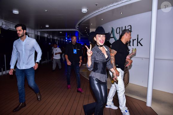 Paula Fernandes está solteira, oficialmente, desde o fim do namoro com Rony Cecconello em setembro de 2023