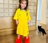 'Por que minha filha gosta de calçar meus sapatos?': a psicologia revela que o hábito é muito mais do que uma simples brincadeira