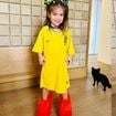 'Por que minha filha gosta de calçar meus sapatos?': a psicologia revela que o hábito é muito mais do que uma simples brincadeira