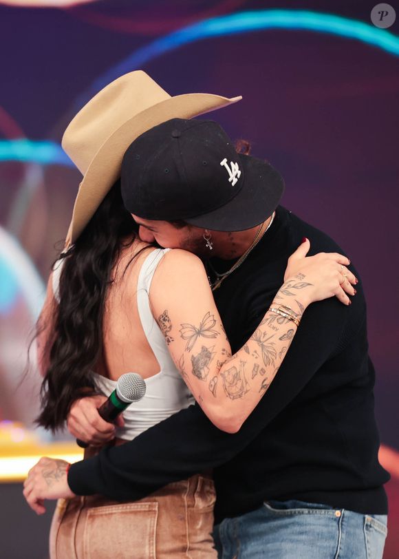 Ana Castela e Zé Felipe roubaram a cena com mais uma participação no SBT