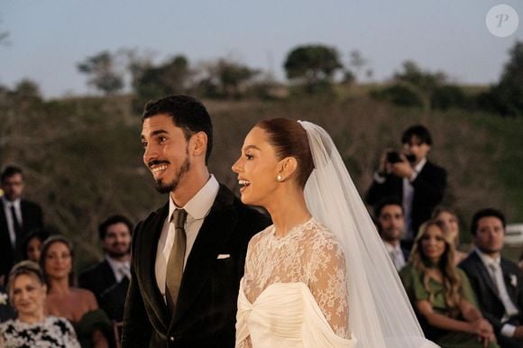 Um dos charmes do vestido de Giovanna Lancellotti foi seu véu alongado