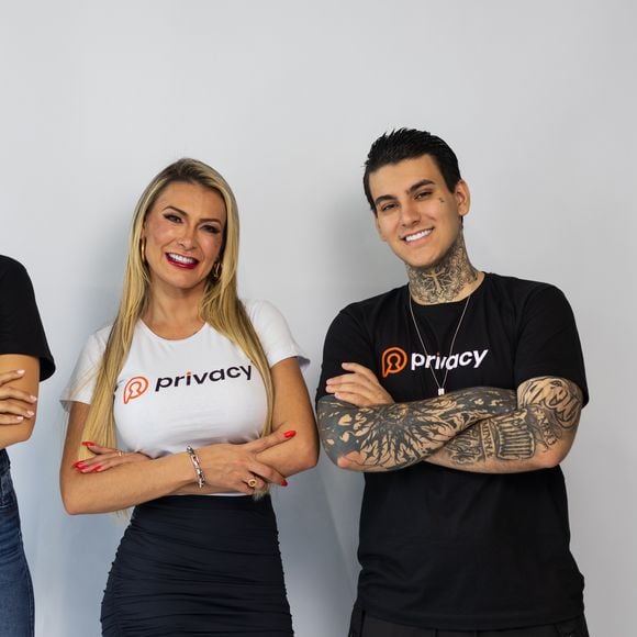 Aos 20 anos, filho de Andressa Urach faz cirurgia de aumento peniano e almeja 3 cm em comprimento: 'Seguro e entregue no momento do sexo'