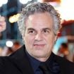 Em 2013, Mark Ruffalo, o Hulk da Marvel há 14 anos, co-fundou uma ONG que já direcionou uma fortuna de US$ 50 milhões em doações e microcréditos para impulsionar a energia 100% renovável em mais de 350 organizações comunitárias