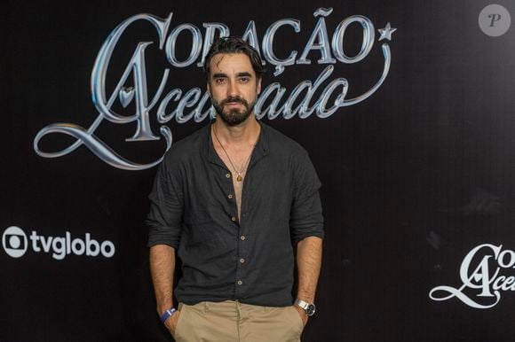 Inácio Palhares Leite (Gabriel Godoy) - Radialista da Rádio Estrela do Cerrado. Gente boa, apaixonado pelo que faz e profundo conhecedor de música.