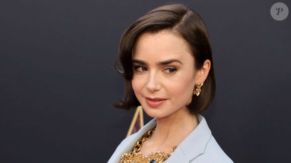 Lily Collins de cabelo curto: atriz adotou novo visual para a série 'Emily em Paris'