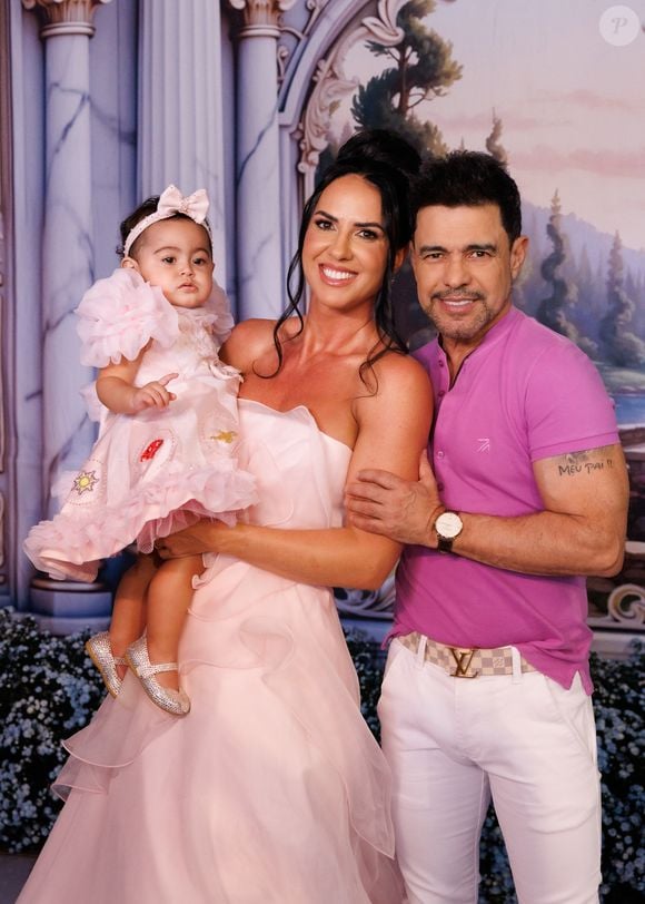 Filha de Zezé Di Camargo e Graciele Lacerda, Clara completou 1 ano de idade