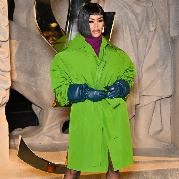 Teyana Taylor prestigia desfile Saint Laurent na Semana de Moda de Paris, na França, nesta segunda-feira, 29 de setembro de 2025