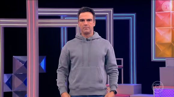 Tadeu Schmidt avisou que a Máquina do Poder vai tirar um dos 3 do Paredão