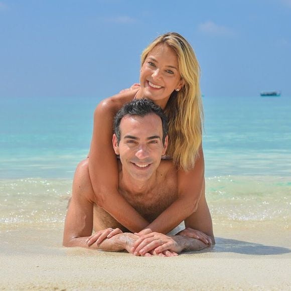 Ticiane Pinheiro exibiu beleza natural em foto com César Tralli em viagem