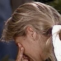 Em doc, Adriane Galisteu entrega reação por conta da roupa no velório do namorado, Ayrton Senna: 'Achar todo mundo...'