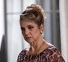 Pilar, vivida por Isabel Teixeira em 'Quem Ama Cuida', chama atenção pelo figurino marcado por animal print, volumes amplos, capas e sobreposições, reforçando a imagem poderosa da vilã