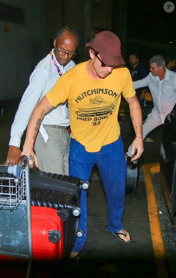 Antes do retorno ao Rio, Bruna e Shawn já haviam sido flagrados no Aeroporto de Maceió (AL). Na ocasião, eles atenderam fãs e posaram para selfies antes do embarque