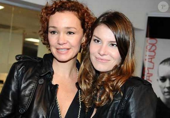 Filha mais velha de Julia Lemmertz, Luiza Lemmertz é fruto do casamento com o executivo da TV Globo Álvaro Osório. Ela tem 37 anos e seguiu os passos da mãe na atuação