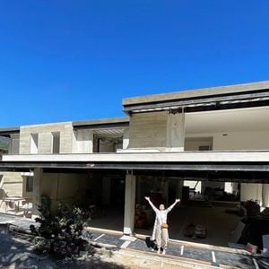 Mansão de Romulo Estrela passou por uma reforma durante a pandemia para se adequar às necessidades do casal