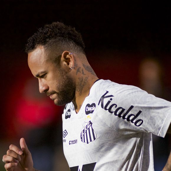 Na partida contra a a Desportiva Ferroviária-ES, Neymar marcou um gol.