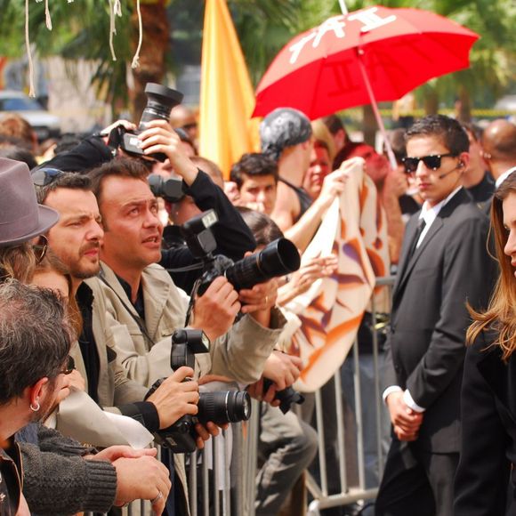 Grazi Massafera revelou a briga com Otavio Augusto em entrevista ao jornal O Globo. Tudo aconteceu nos bastidores da novela ‘Tempos Modernos’, de 2010