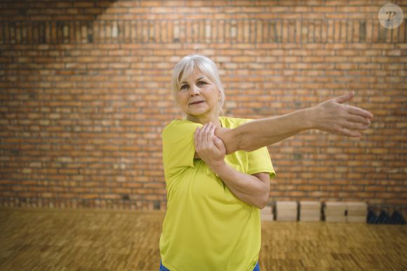 Veja 3 exercícios que ajudam eliminar braços flácidos