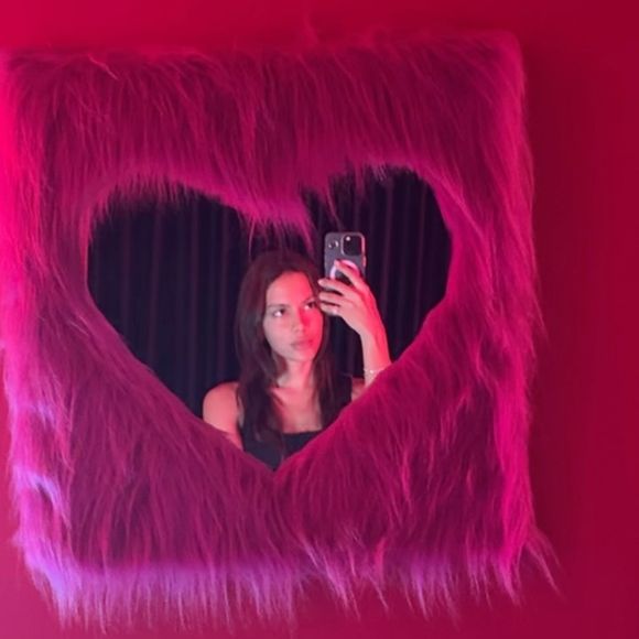 Anitta abriu uma live em um perfil que mantém para conversar apenas com os fãs nesta quarta-feira (09)