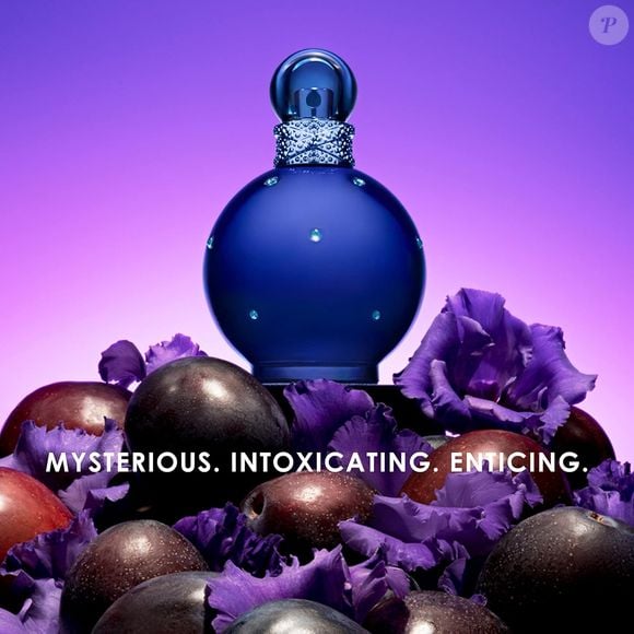 Criado pela perfumista Caroline Sabas, o Midnight Fantasy traz orquídea, íris e frésia no coração, além de baunilha, almíscar e âmbar no fundo