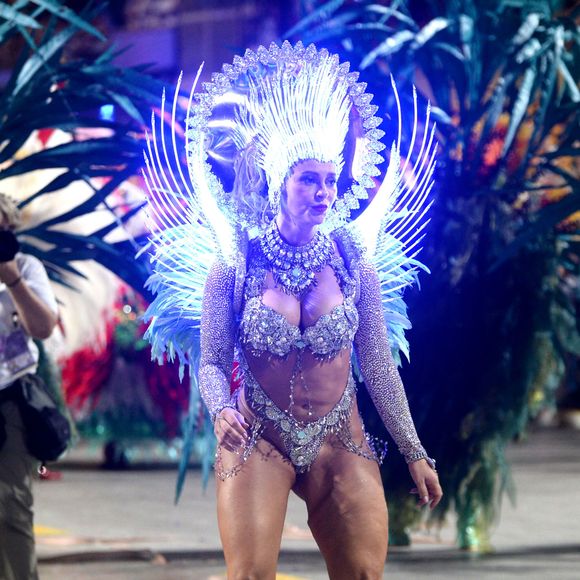 Paolla Oliveira desfilou na Grande Rio entre 2022 e 2025 e pode retornar para o carnaval 2027