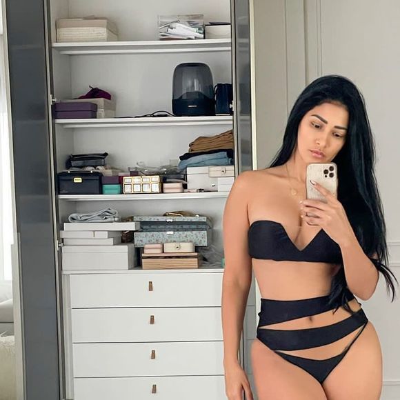 Simaria gosta de lingeries ousadas