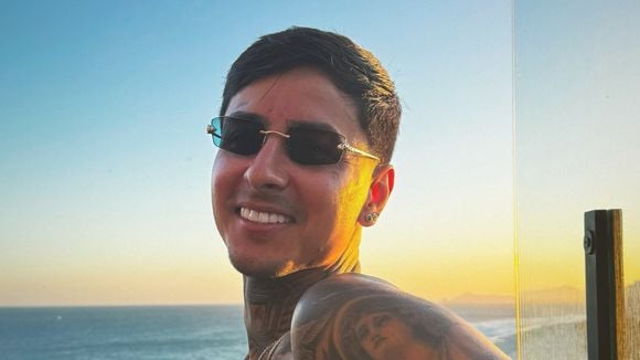 1.200m², duas piscinas com vista maravilhosa para praia da Barra da Tijuca e mais: jogador do Flamengo Pulgar aluga mansão em bairro nobre no RJ; casa de luxo teve outro famoso morador