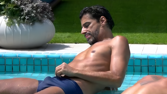 ‘Estranho mandar nude da bundinha’: supostas fotos íntimas de Alberto Cowboy do 'BBB 26' vazam e geram polêmica sobre masculinidade na web