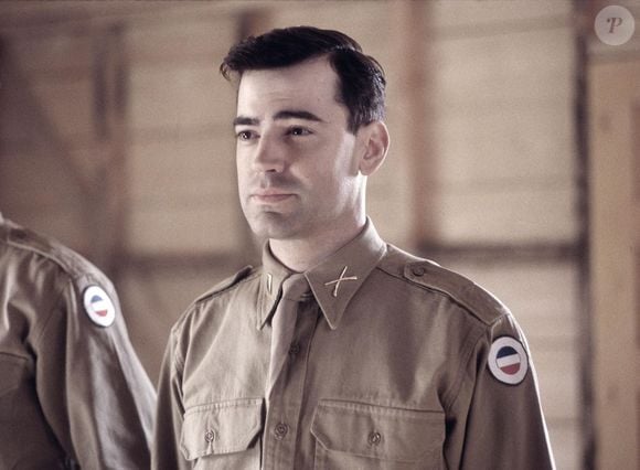 Baseada no livro de não ficção homônimo do historiador Stephen E. Ambrose, 'Band of Brothers' está às vésperas de completar 25 anos e continua tão atemporal, emocionante e profunda quanto na época de seu lançamento