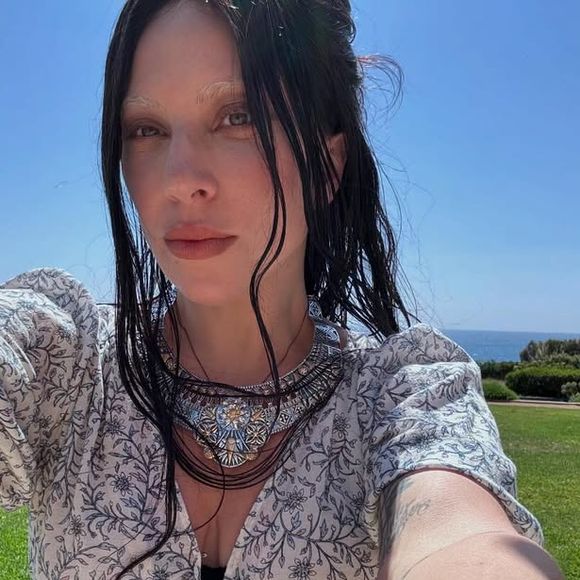 Lady Gaga já revelou que sua fibromialgia tem origem em um trauma emocional