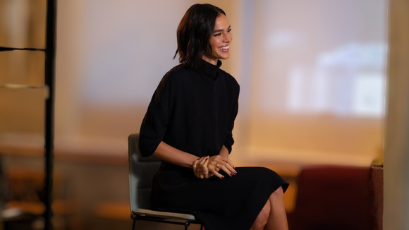 Arezzo tem o 'gêmeo' acessível do scarpin de R$ 11 mil de Bruna Marquezine; de salto baixo e confortável, esse calçado exala quiet luxury