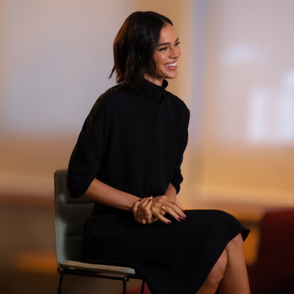 Arezzo tem o 'gêmeo' acessível do scarpin de R$ 11 mil de Bruna Marquezine; de salto baixo e confortável, esse calçado exala quiet luxury