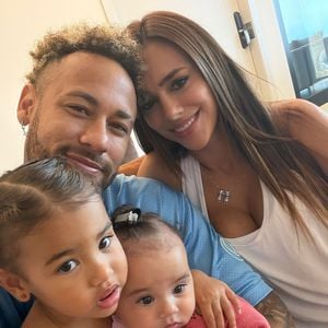 Bruna Biancardi e Neymar são pais de Mel e Mavie, crianças que roubam a cena na web por suas fofuras