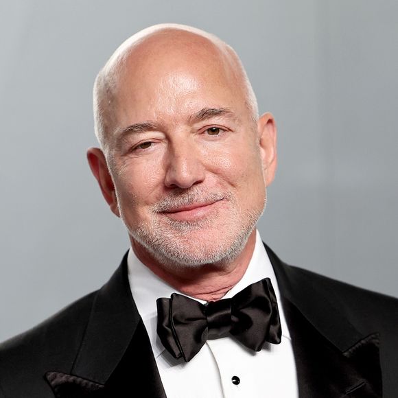 De acordo com o The Hollywood Reporter, a ausência de Meryl Streep no Met Gala 2026 acontece em meio à polêmica envolvendo Jeff Bezos e o patrocínio principal da Amazon na edição deste ano