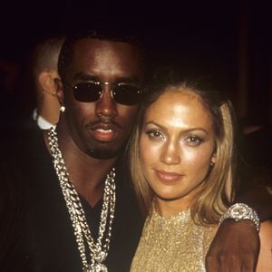 Jennifer Lopez e P. Diddy tiveram uma briga calorosa em uma festa depois do Video Music Awards (VMAs) de 2000