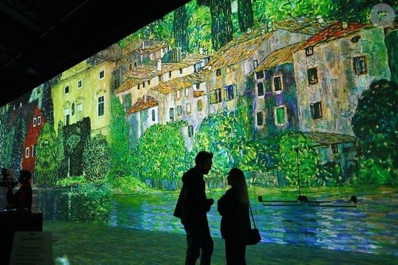 Após conquistar mais de cinco milhões de visitantes em cidades como Paris, Nova York, Amsterdã e Seul, a exposição imersiva "Klimt e Gaudí: O Impossível Existe" chega ao Rio de Janeiro
