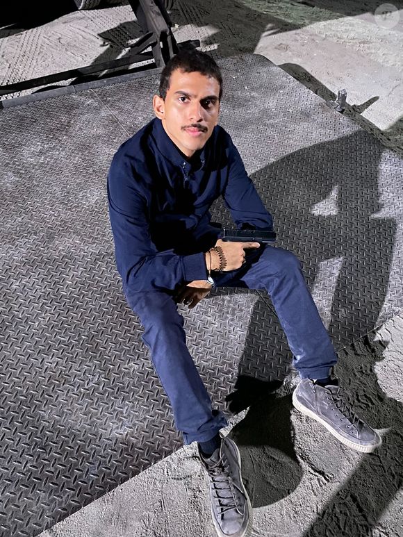 Emagrecimento de Ruan Aguiar é visível em fotos compartilhadas da época das gravações