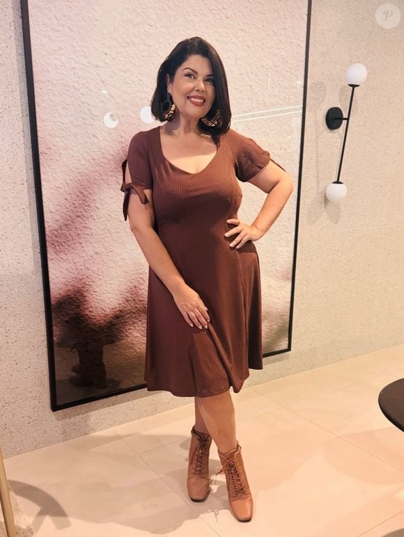 Fabiana Karla exibe nova silhueta após perder 15 kg aos 50 anos com reeducação alimentar e exercícios