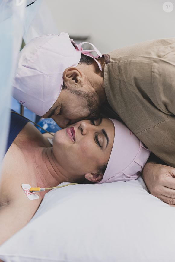 Zezé Di Camargo e Graciele Lacerda se casaram em 25 de agosto de 2024 e primeira filha do casal nasceu em 25 de dezembro de 2024