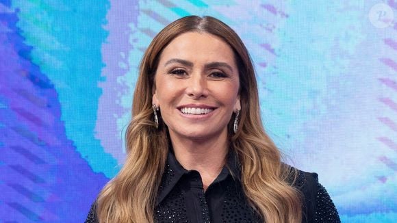 Giovanna Antonelli foi citada por José de Abreu ao cobrar posicionamentos políticos de colegas do meio artístico; após vídeo, atriz postou vídeo se pronunciando parcialmente (sem citar político ou partido)