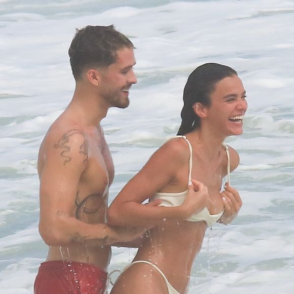 Bruna Marquezine e João Guilherme são namorados; atriz ganhou elogios pela aparência em foto de cabelo longo: 'Lindíssima'