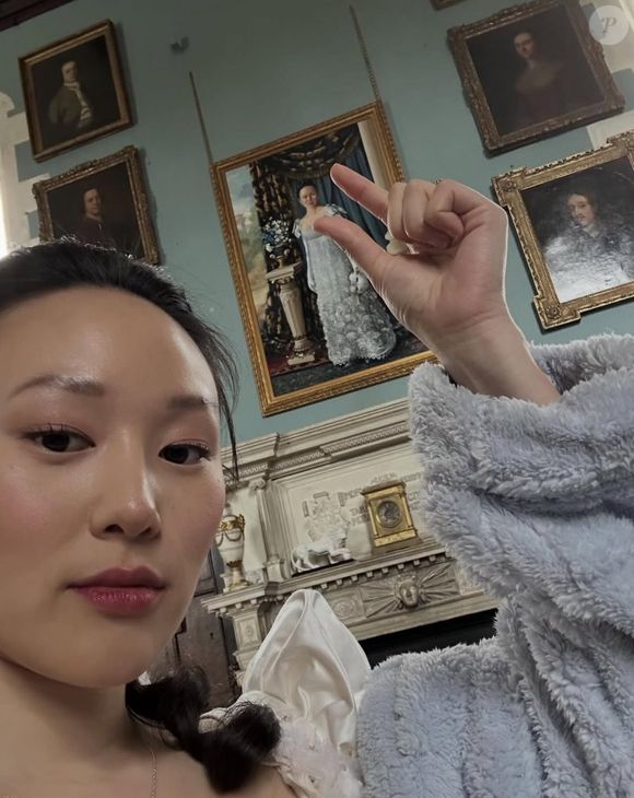 Sophie Baek, protagonista da 4ª temporada de “Bridgerton”, da Netflix, atriz Yerin Ha inclui água de arroz na rotina de skincare