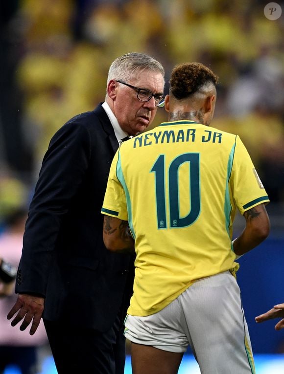 Em entrevista após o jogo, Carlo Ancelotti revelou que teve uma conversa com Neymar e decidiu não colocar o craque no jogo