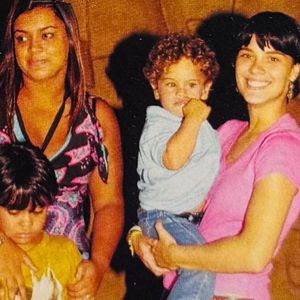 Carolina Dieckmmann sobre a amiga, Preta Gil: 'Ela me defendia com garras, ela me avisava dos perigos, ela era meu time, ela estava sempre e frente, com seu coração leal e protetor'.